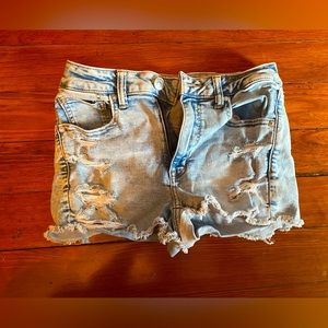 Light Wash Hi-Rise Shortie from American Eagle size 6